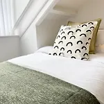89 St John\'S Road Terrace House